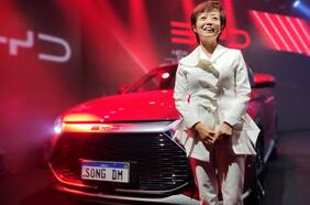 El rumbo de la industria automotriz en manos de ellas