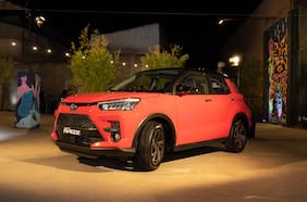 Toyota abre 2022 con el estreno local del nuevo Raize