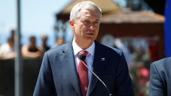 Kast reitera acusación de “amarres” en el gobierno, finaliza ronda de citas con alcaldes de Los Lagos y se alista para regresar a Santiago