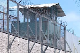 Auditorías en seguridad pública: Contraloría detecta que 70 de 79 centros penitenciarios no planificaron allanamientos en 2024