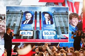 Sondeos en boca de urna dan un empate técnico en las presidenciales en Polonia