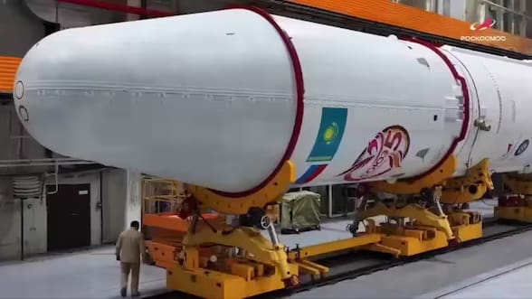 Director de agencia espacial rusa anuncia que nuevo cohete Soyuz-5 está en sus pruebas finales