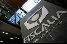 Arresto domiciliario para funcionarios de la PDI, uno activo y otro en retiro, formalizados por cohecho y violación de secreto en investigación de lavado de activos