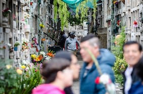 “Altar de Muertos” en Las Condes y “Murales del Recuerdo” en cementerios: las actividades en Santiago del Día de Todos los Santos