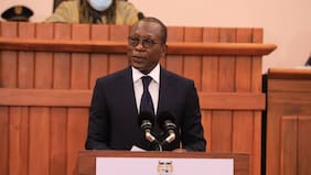 Militares afirman haber destituido al presidente de Benín mientras gobierno desmiente éxito en golpe de Estado