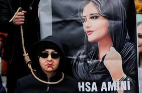 Presas políticas iraníes inician una huelga de hambre indefinida en el segundo aniversario de la muerte de Mahsa Amini