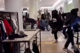 Siguen los saqueos en Estados Unidos: así fue el robo masivo a una tienda Zara en California