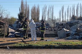 Incendio en hogar de Pitrufquén: seis sobrevivientes fueron reubicados y familias avanzan en identificación de fallecidos