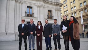 “Desproporción inaceptable”: diputados de oposición entregan carta dirigida a Kast para que frene cobros a deudores del CAE