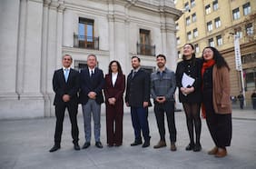“Desproporción inaceptable”: diputados de oposición entregan carta dirigida a Kast para que frene cobros a deudores del CAE