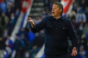 Luego de tres derrotas consecutivas: Deportes Copiapó anuncia el despido del técnico Héctor Almandoz