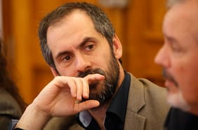 En medio del huracán, el ministro Grau delega en la comisión mixta posible revisión a cuota de la merluza