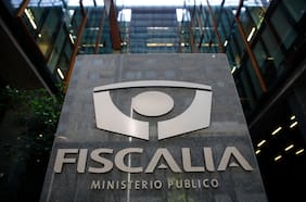 Ministerio Público cerró 30 de los 50 sumarios por viajes al extranjero con licencia médica: seis terminaron en remoción