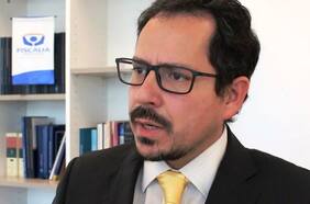 Líos de plata: aceptan la renuncia a fiscal investigado por presunto traspaso de información a funcionarios del GORE de Los Lagos