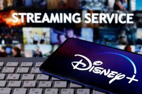 Los servicios de streaming gratuitos atraen a más espectadores y anunciantes