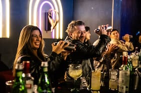 ¿Quieres aprender recetas de coctelería clásica y contemporánea? Esta iniciativa de Club Sie7e te permite hacerlo