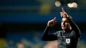 Pese a polémico arbitraje ante Rangers y otras controversias: Mathías Riquelme es designado para otro duelo en la liguilla