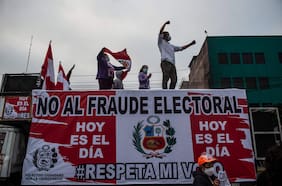 Crisis electoral en Perú: Jurado Nacional de Elecciones acusa demora de casi la mitad de las actas