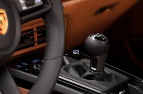 Porsche seguirá apostando por los cambios manuales