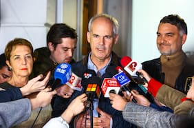 Chile Vamos sube el tono y envía carta a republicanos, Amarillos y Demócratas para presionar en negociación municipal