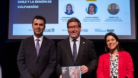 Biministro Daniel Mas expone plan para aumentar la producción de cobre en seminario de importante instituto profesional