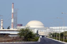 Medios iraníes reportan “fuerte” explosión en la provincia de Bushehr, que alberga un reactor nuclear