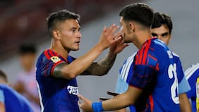 Charles Aránguiz preocupa en la U: sale lesionado ante Universidad de Concepción y amplía la larga lista de bajas