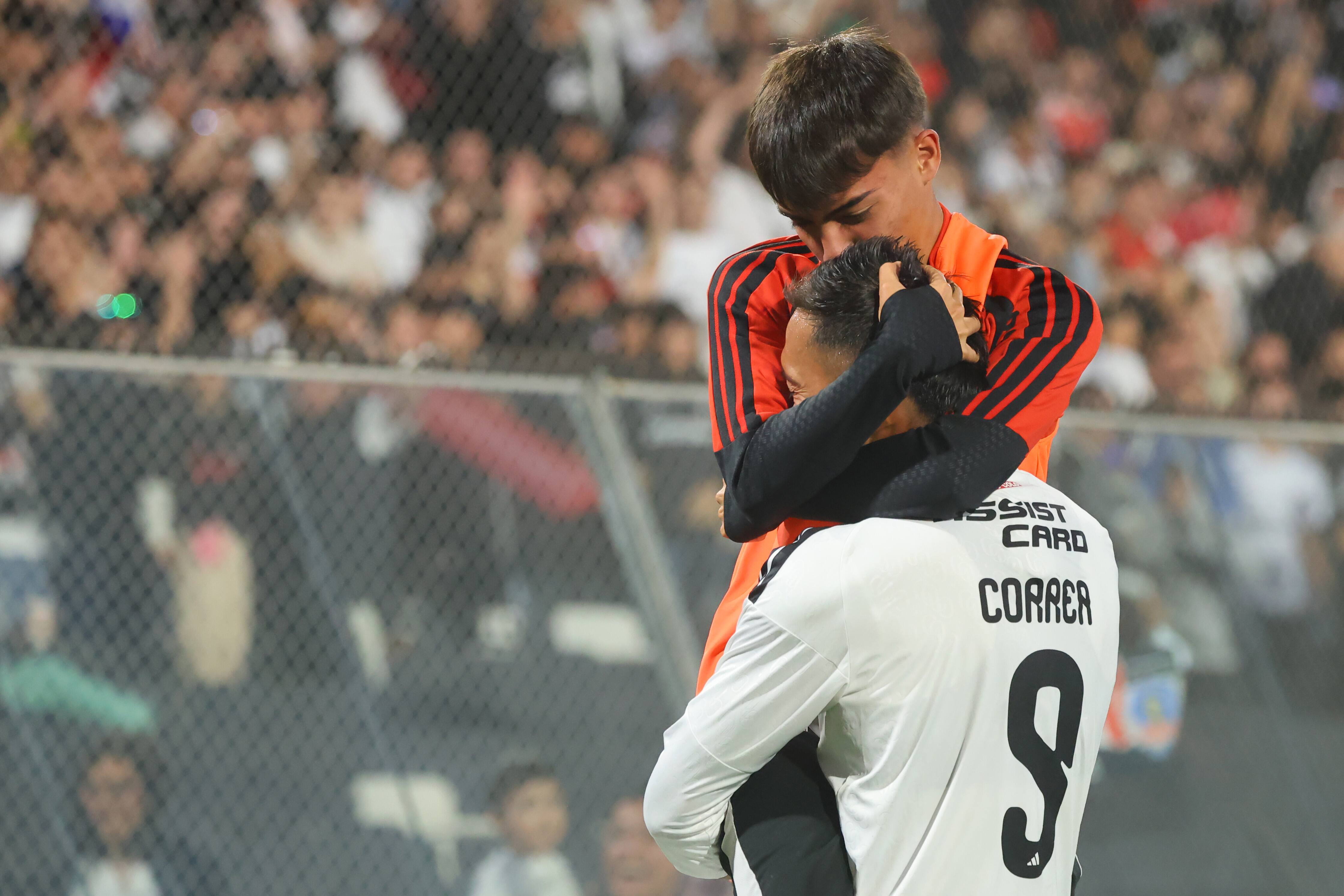 Javier Correa rescata al Cacique con doblete agónico y Colo Colo recupera el liderato en solitario — image 6