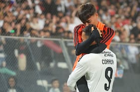 La emoción de Javier Correa tras el triunfo de Colo Colo y la celebración con su hijo: “Son las cosas que me llevo”