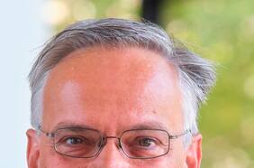 Entrevista al economista alemán Stefan Voigt: “Fijar un modelo económico en la Constitución no tiene mucho sentido, no hace que las cosas sean menos inciertas”