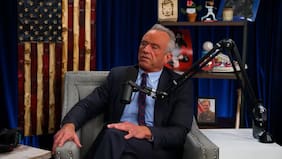 Secretario de Salud de EE.UU. admite adicción a las drogas: “Yo aspiraba cocaína sobre tazas de baños”