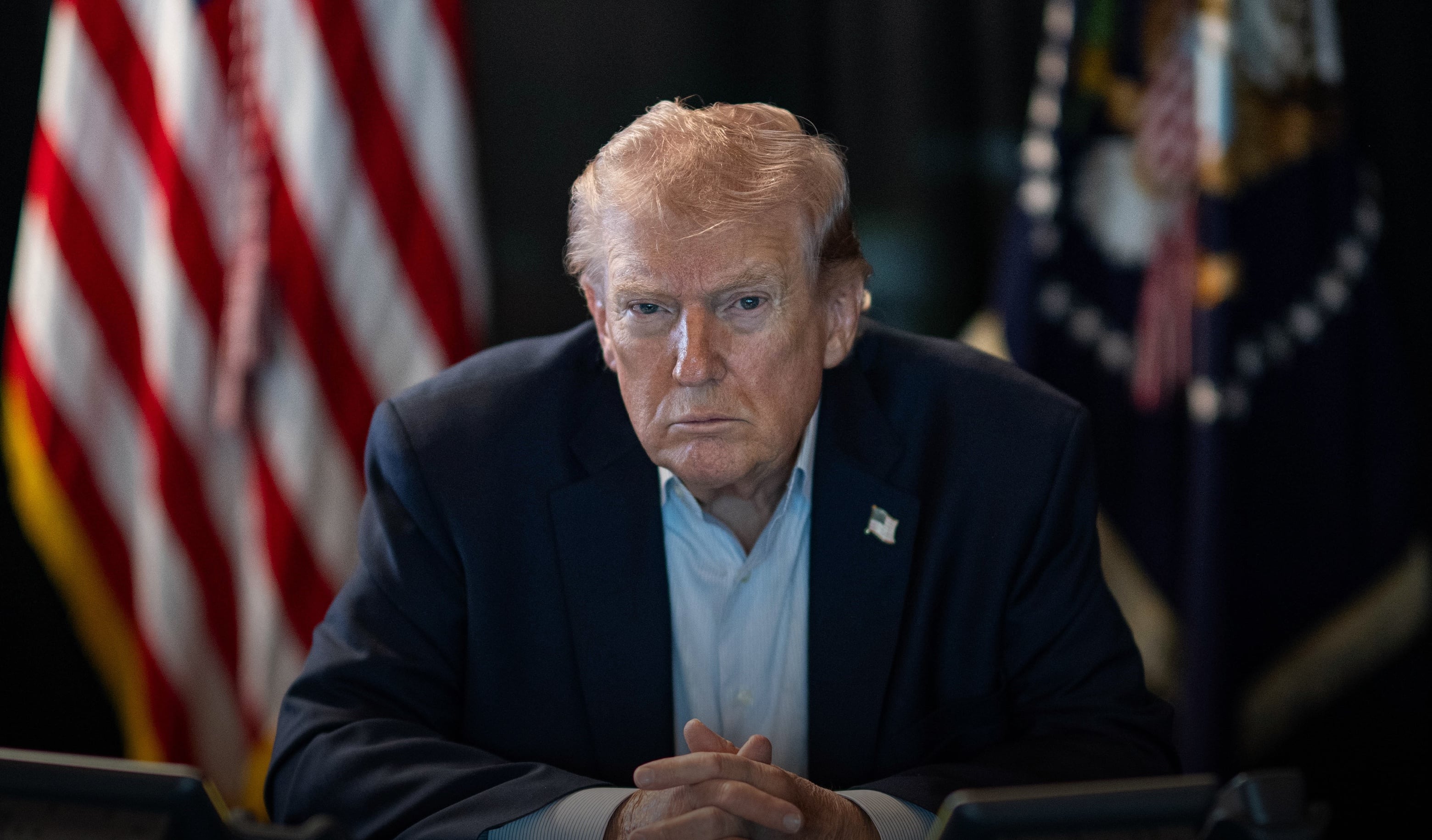 Trump tilda de "antipatriota" la resolución de la Cámara de Representantes para limitar sus poderes de guerra