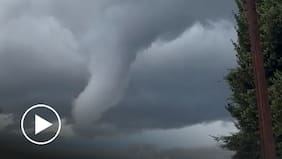 Registran tornado en región del Maule: provocó destrozos y caída de árboles