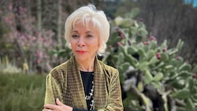 Isabel Allende tiene nuevo libro: desnuda su proceso creativo en “La palabra mágica. Una vida escrita”