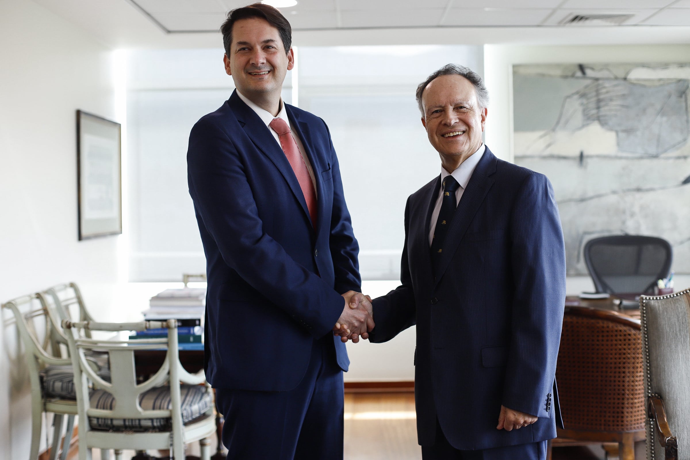 Bancos chilenos y Microsoft firman acuerdo contra cibercrimen en sector financiero