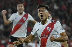 Más cara que la chaqueta de Gallardo: camiseta de Pablo Solari es vendida en una millonaria cifra en subasta de River Plate