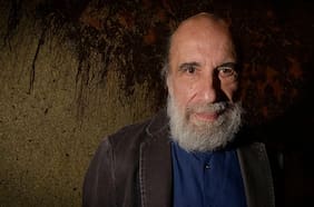 Raúl Zurita obtiene el Griffin Lifetime Recognition Award uno de los premios más prestigiosos en poesía