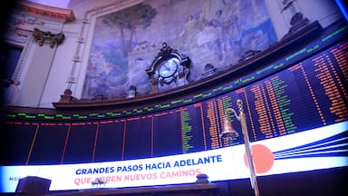 La Bolsa de Santiago ignora la caída de las acciones internacionales de IA y marca un nuevo máximo histórico