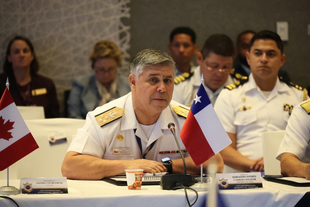 En encuentro naval internacional: comandante en jefe de la Armada propone realizar operativos conjuntos en el Pacífico