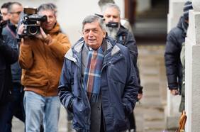 Otra vez Carmona: críticas de timonel PC a Marcel enardecen ánimos de La Moneda y en comando de Jara