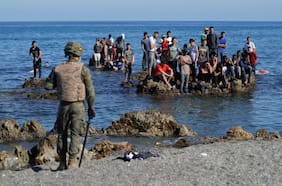 La “inusitada” crisis migratoria en Ceuta: España despliega el Ejército tras ingreso de 8.000 personas desde Marruecos