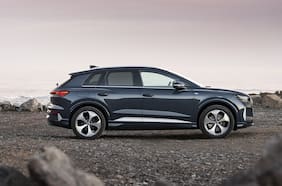Audi Q4 e-tron se actualiza: más autonomía, carga bidireccional y un interior de nueva generación