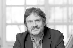 Historiador argentino Felipe Pigna lanza en Chile su primera novela