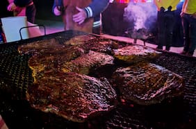 Especialista advierte las dolorosas consecuencias de pasar mucho tiempo frente a la parrilla