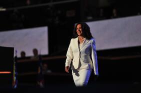 Kamala Harris es nominada formalmente como candidata demócrata a la vicepresidencia