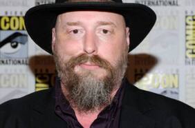 Warren Ellis respondió a las acusaciones de coerción sexual: “Nunca me he considerado famoso o poderoso”