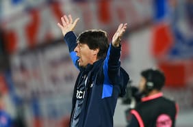 “Deja de jugar para atrás, la con… ”: el enojo de Daniel Garnero en la derrota de la UC en el Clásico Universitario