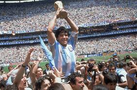 Martín Caparrós: “No tenemos nadie mejor que Maradona a quien querer”