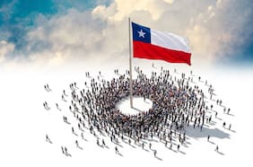 Estudio revela que la democracia chilena se fortalece pero advierte sobre “equilibrio fiscal”