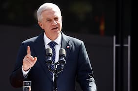 Tras reunión con Kast, gobierno se compromete con pymes a que su impuesto corporativo siga en 12,5% de forma permanente